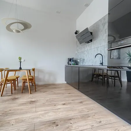 Z 1 Sypialnia I Balkonem 1899 By Platinum Appartamento *