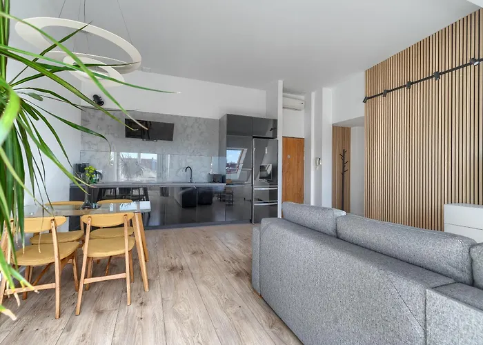 Z 1 Sypialnia I Balkonem 1899 By Platinum