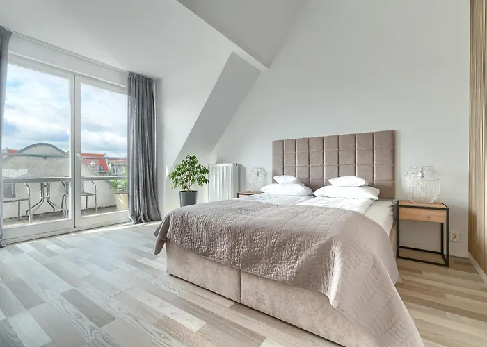 Z 1 Sypialnia I Balkonem 1899 By Platinum *