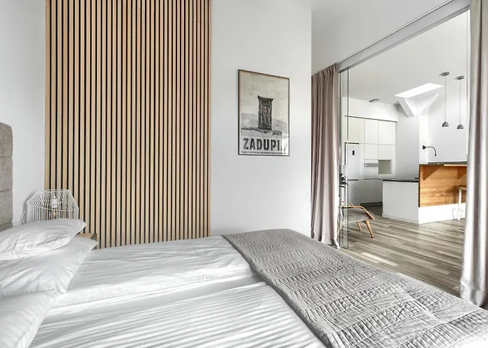 Z 1 Sypialnia I Balkonem 1899 By Platinum Estetino