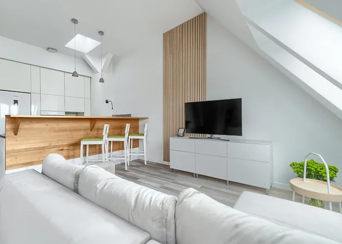 Z 1 Sypialnia I Balkonem 1899 By Platinum Estetino